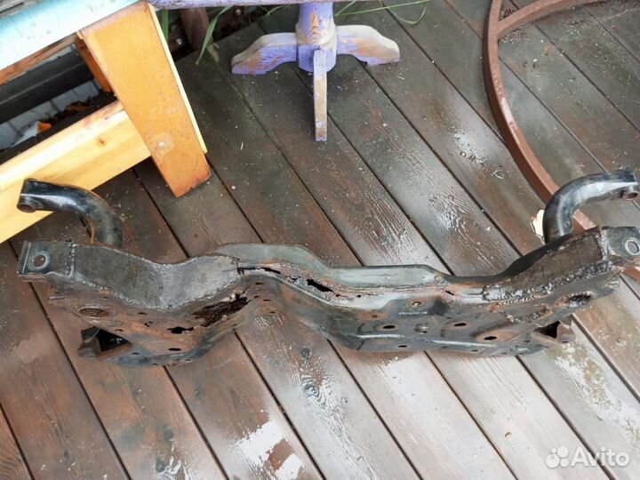 Подрамник на Мицубиси outlander 2007