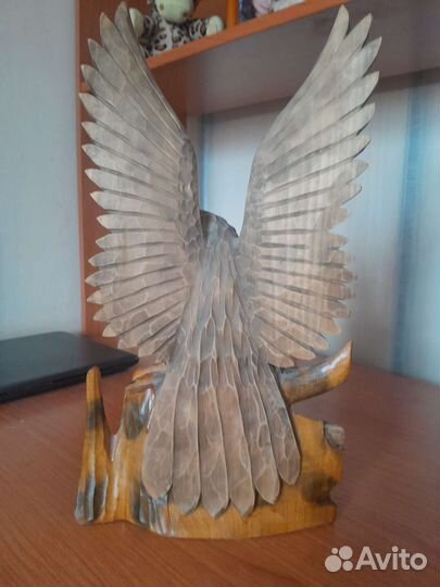 Деревянная статуэтка Орла