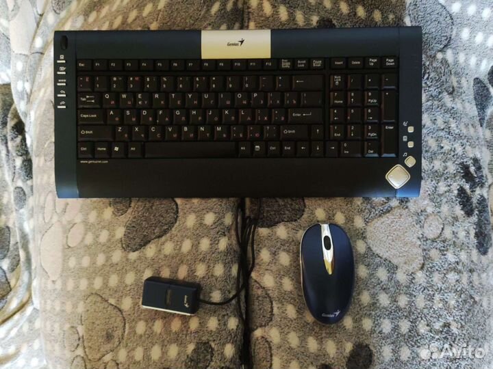 Беспроводная клавиатура и мышь genius