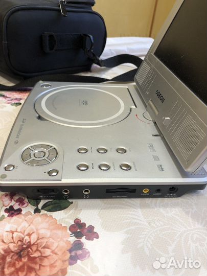 Портативный dvd плеер odeon PDP-9T