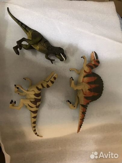 Динозавры Universal