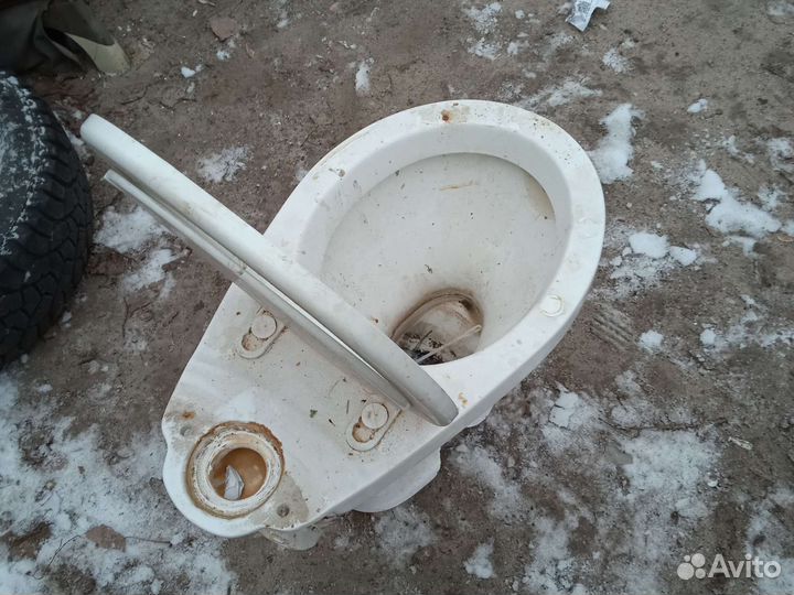 Унитаз,бачок,б/у