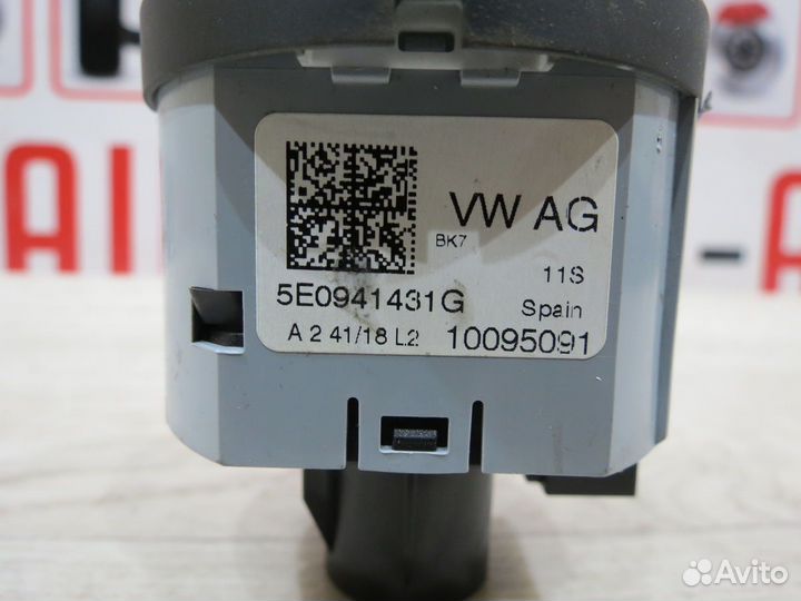 Переключатель света Skoda Rapid