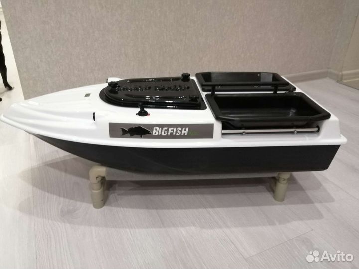 Прикормочный кораблик с GPS (автопилотом)