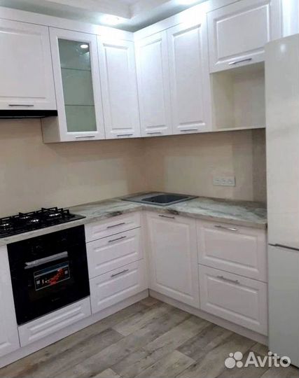 Кухня угловая на заказ.мдф фасады