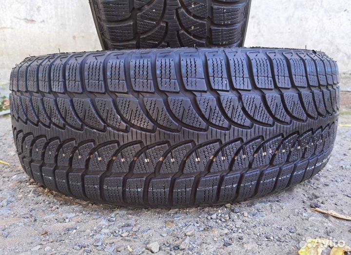 Bridgestone Blizzak LM-80 215/60 R17 96H