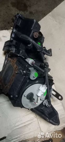 Фара правая в сборе Lexus RX400h