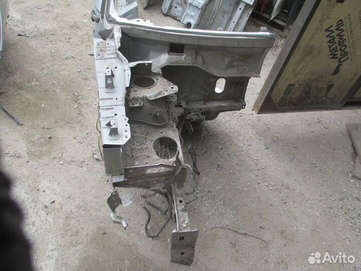 Четверть передняя правая Renault Koleos (HY) 2008