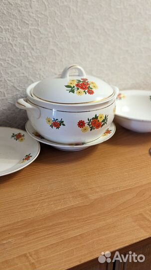 Супница СССР зик и 3 тарелки