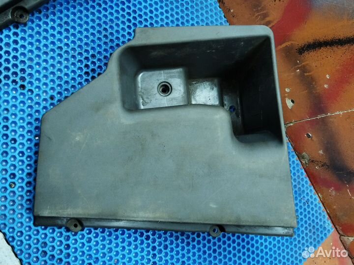 Бардачок багажника Mitsubishi Galant 8