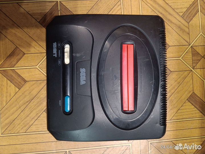 Игровая приставка sega