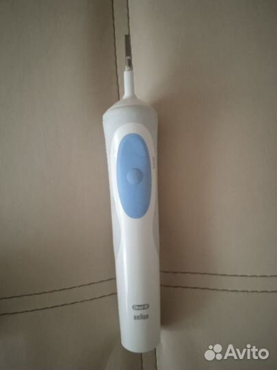 Электрическая зубная щетка Braun Oral-B