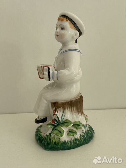 Фарфоровая статуэтка СССР антиквариат Морячек лфз