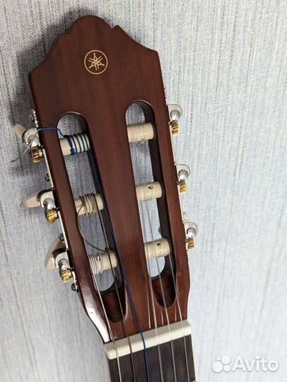 Классическая гитара yamaha C40