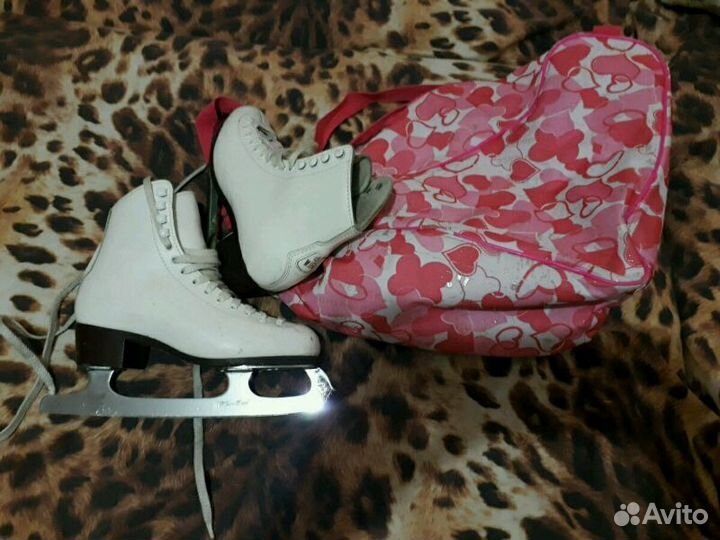 Коньки профессиональные