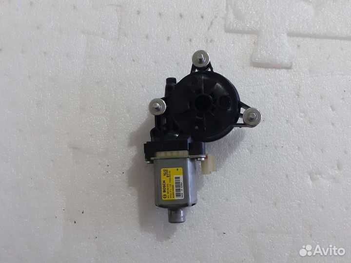 Маторчик стеклоподъемника передний правый Solaris