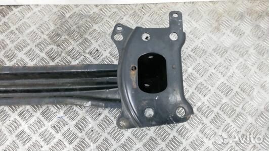Усилитель бампера передний (кронштейн) volkswagen