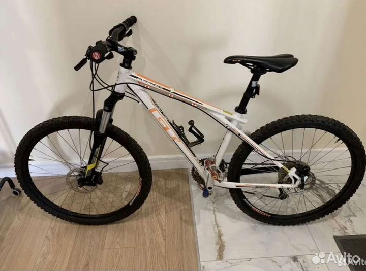 Велосипед gt avalanche 3.0