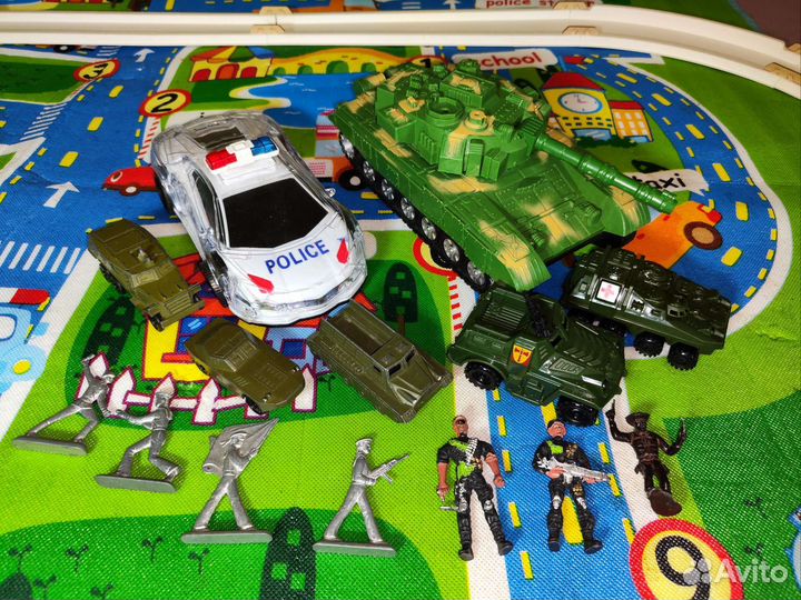 Огромный пакет игрушек