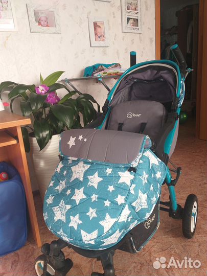Коляска прогулочная всесезонная