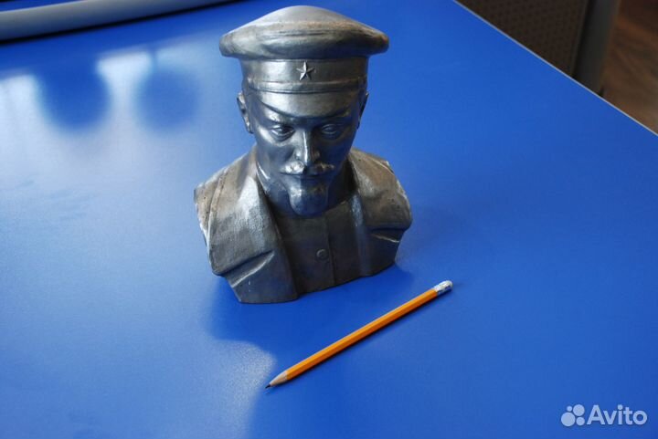 Бюст Дзержинского