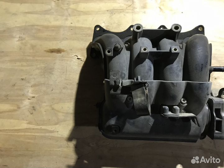 Коллектор впускной Hyundai Accent