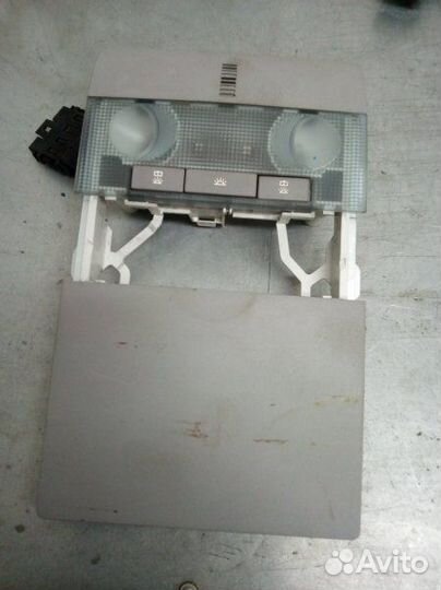 Плафон салонный Opel Astra H хэтчбек Z16XER