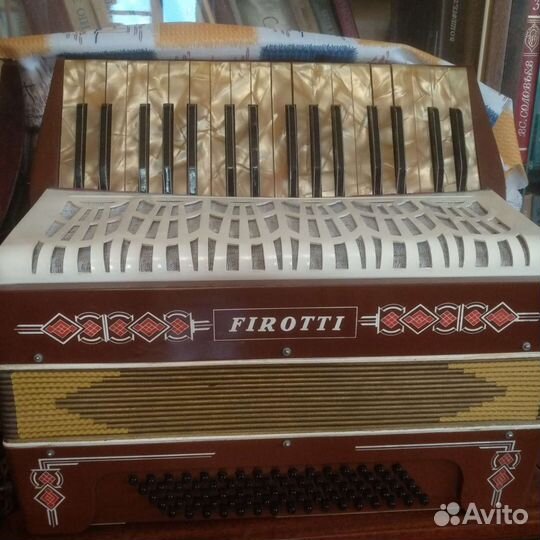 Аккордеон Weltmeister,Hess,Firotti,Royal Standart