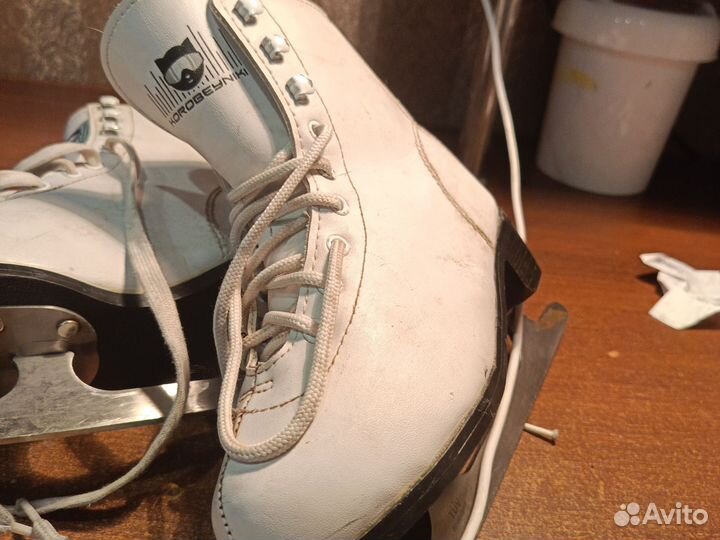 Коньки фигурные