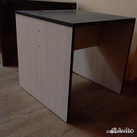 Подставку под цветы