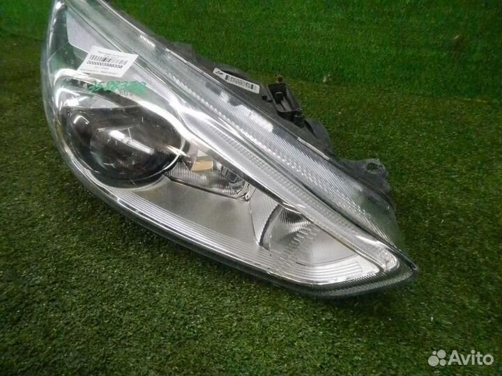 Фара правая Ford Focus/Focus RS/Focus ST