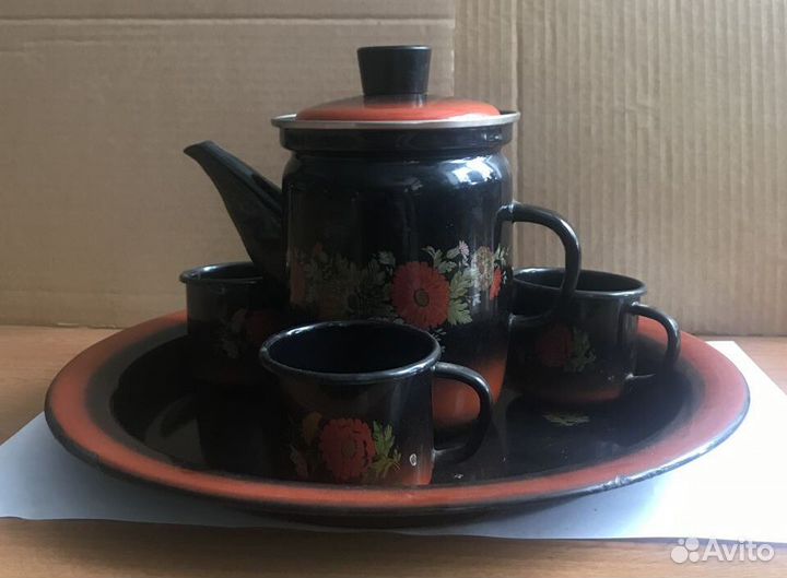 Набор. Чайник, кружки,поднос. Эмаль