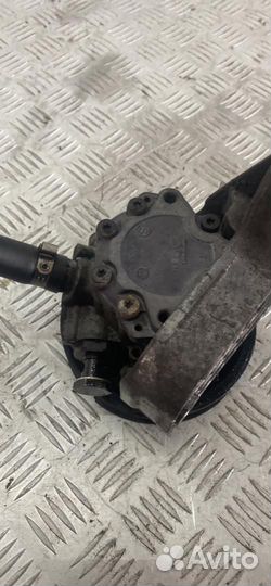 Насос гидроусилителя руля BMW 3 E90/E91/E92/E93