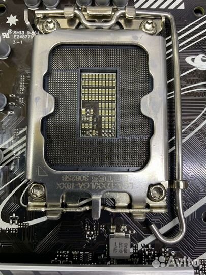 Asus Prime B760 - plus DDR5