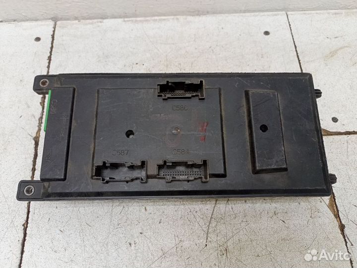 Блок предохранителей