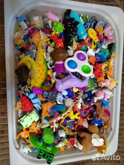 Игрушки из киндера пакетом