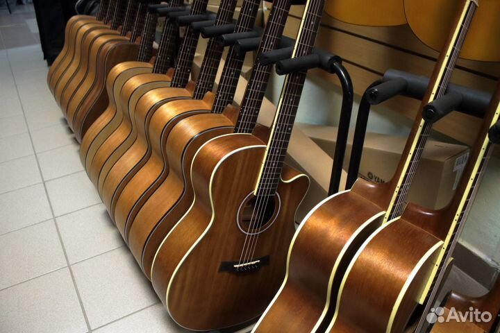 Акустическая гитара Sevillia + Аксессуары