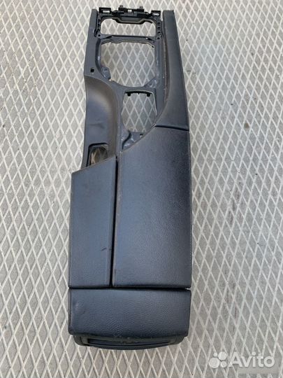 Подлокотник Bmw 5 E60