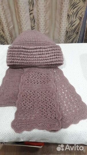 Вязаный комплект шапочка и шарфик