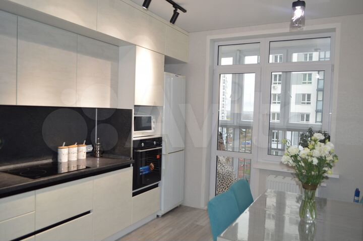 3-к. квартира, 90 м², 13/25 эт.