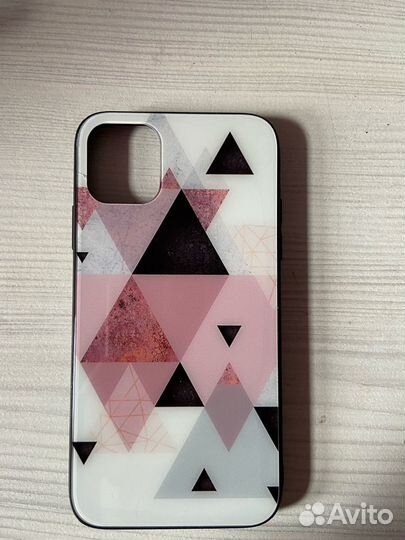 Чехлы для iPhone 11