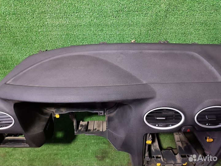 Панель передняя Ford Focus II (2005—2008)