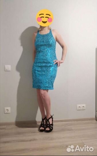 Платья