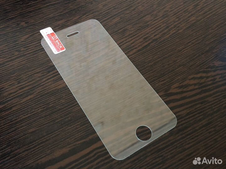 Стекло защитное на iPhone 5/5s