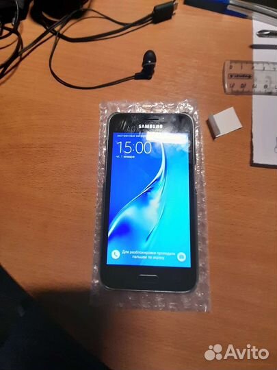 Телефон Самсунг J2