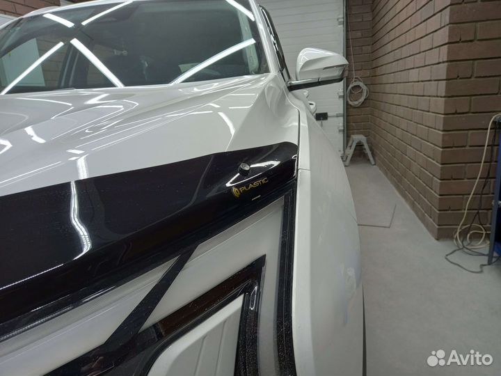 Дефлектор капота (exclusive) (Classic черный ) Geely Atlas