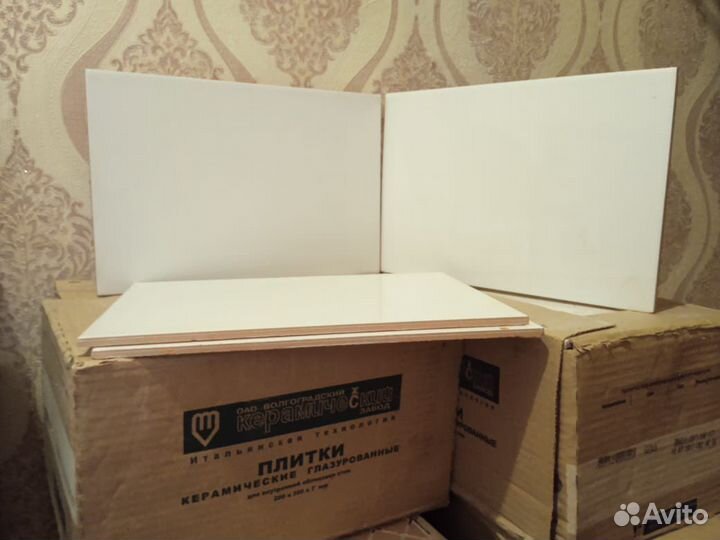 Керамические плитки 8 коробок по 24 штуки