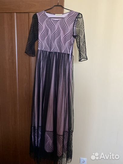 Вечерние платье 42 44