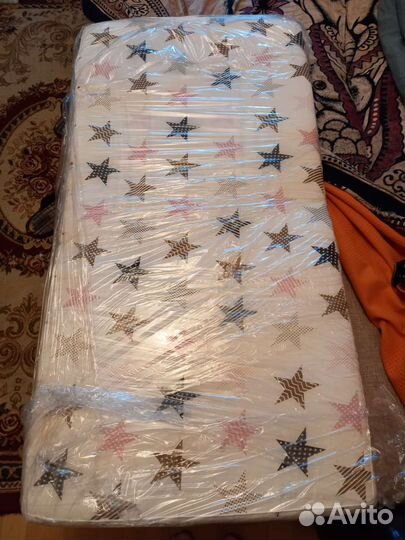 Детская кроватка + матрац