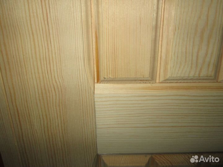 Дверь входная деревянная с коробкой